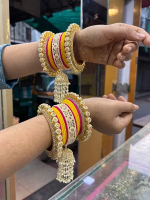 Traditional Bridal Chooda Set with Golden Kaleere
